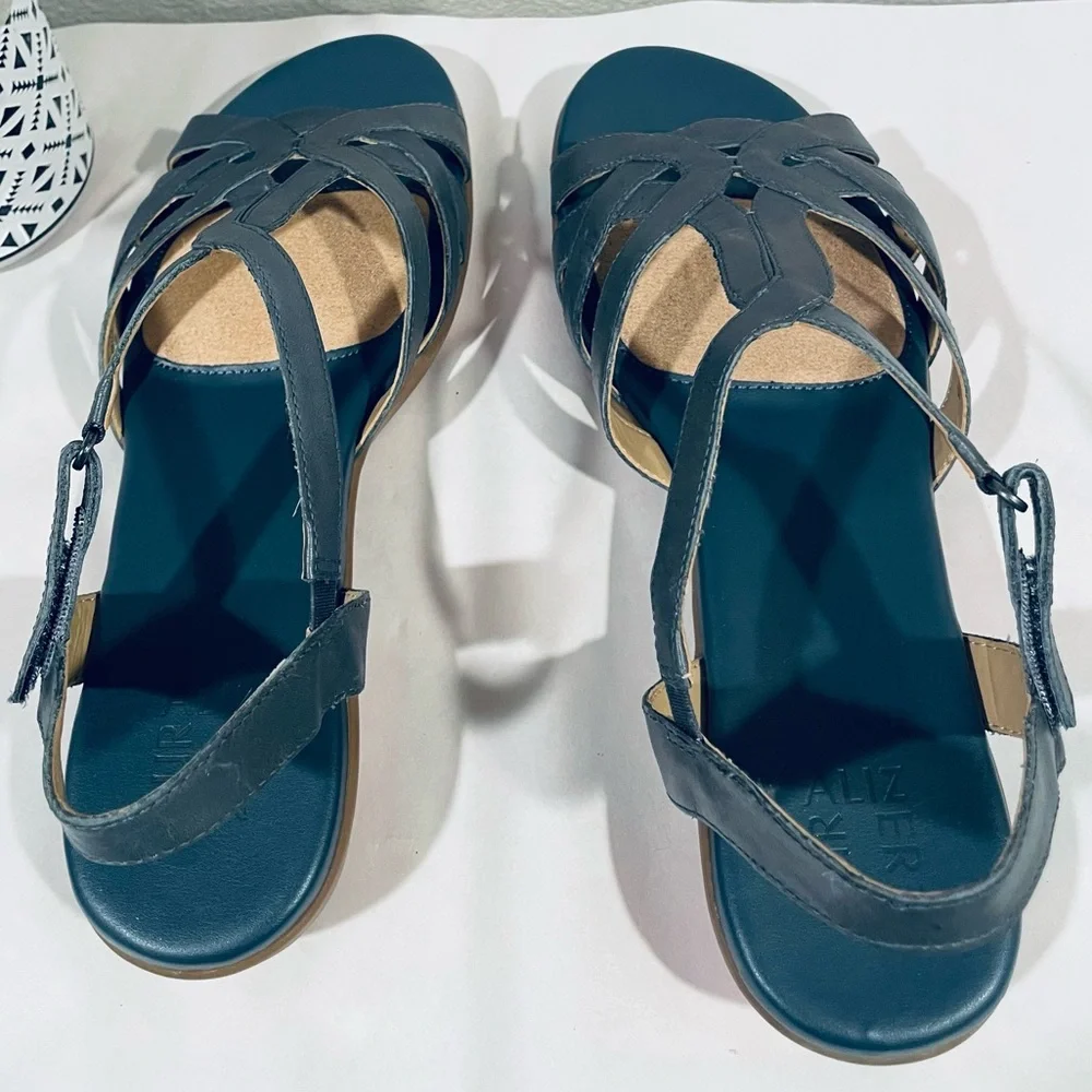 NIB! Naturalizer “Nella” Denim Blue Strappy Sandals Cushioned Footbed